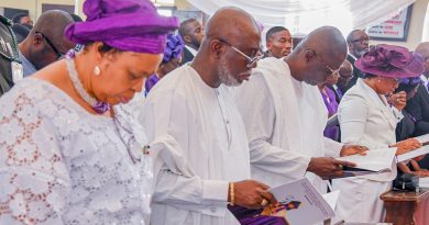 <strong>Sanwo-Olu, Anglican Bishops, Priests Bid  Archbishop Olumakaiye Farewell</strong>