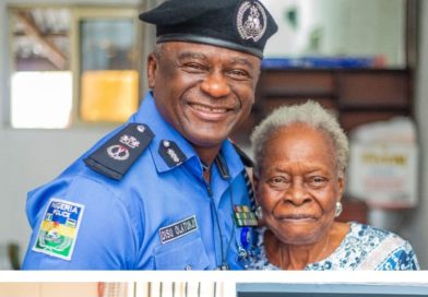 Rivers CP Tunji Disu Visits 94-Year-Old  Female Police Officer